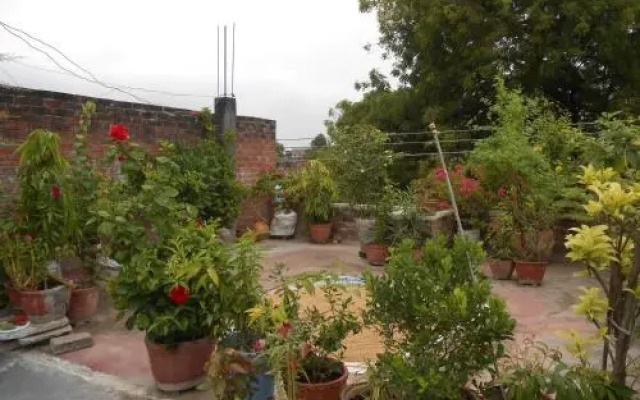 Maruti Guest House