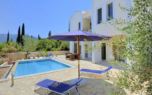 Villa Irineos With 2 Bedrooms and 3 Bathrooms