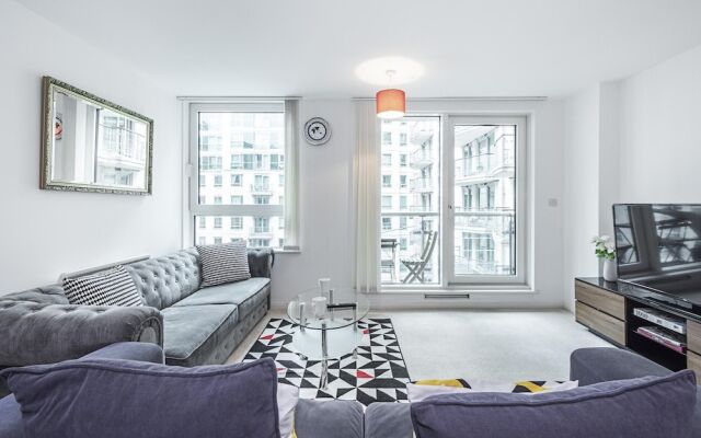 Central London 2 Bed Riverside