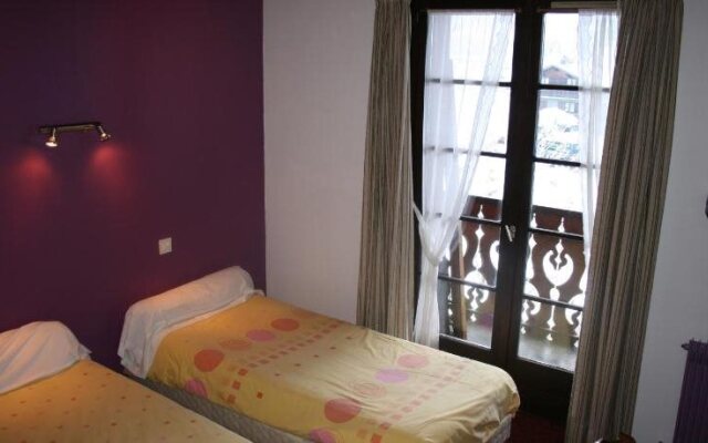 Auberge Du Mont-Rond