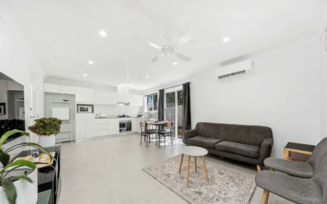 Metawise BnB Modern 2BR Self-contained Guest Suite