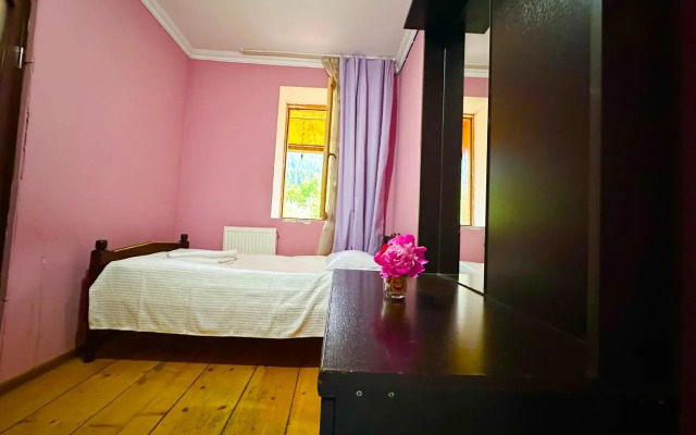 Mziuri Guest House