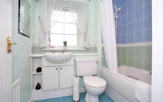 Fonthill Apartment