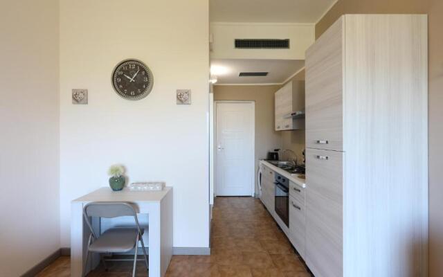 Pietrenere APT with Balcony 120m from the Sea