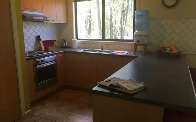 Idyllic Retreat For 4 People in Beautiful Otway Ranges, Recharge & Refresh in Hot Tub