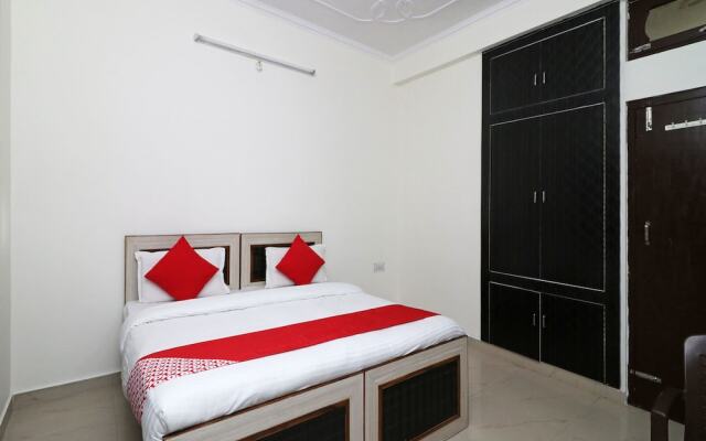 OYO 6064 Home Stay Siddhi Palace