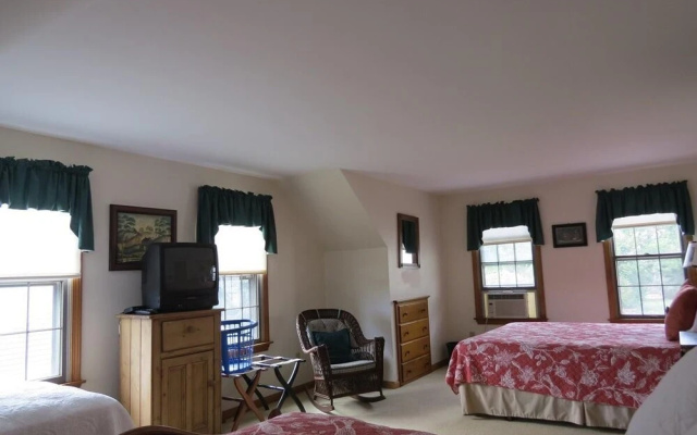 55 Eldredge Square - Three Bedroom House