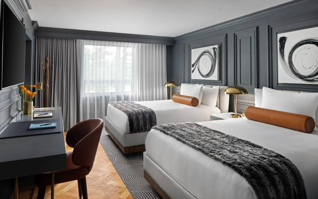 The Drake Oak Brook, Autograph Collection
