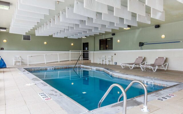 Comfort Suites Fairview Heights - St. Louis