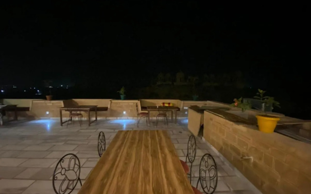 Hotel Golden Safari