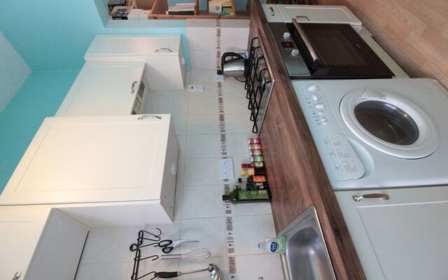 Bright, Spacious Flat For 2 in Edinburgh