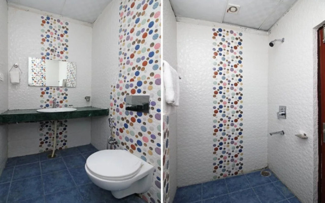 Hotel Red Carpet by OYO Rooms