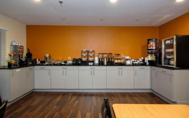 Red Roof Inn Osage Beach - Lake of the Ozarks