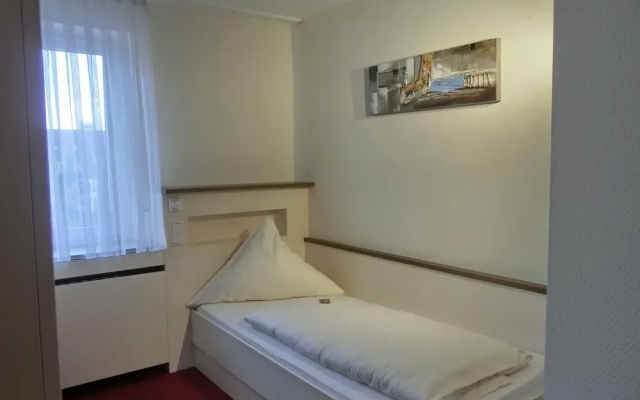 Central Hotel Garni