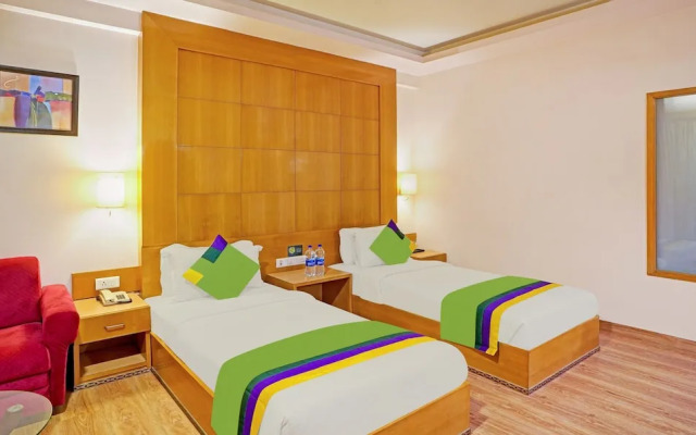 FabHotel Royal CM Bani Park