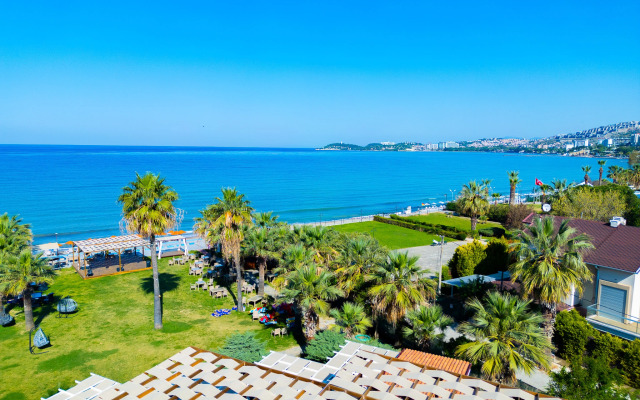 Sentinus Beach Hotel