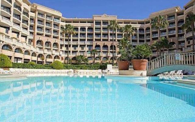 Cannes Front Beach Pools Apartment
