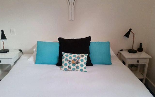 The Old Oak Boutique Hotel