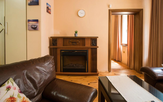 The Rocky House - Central & Private 2BDR