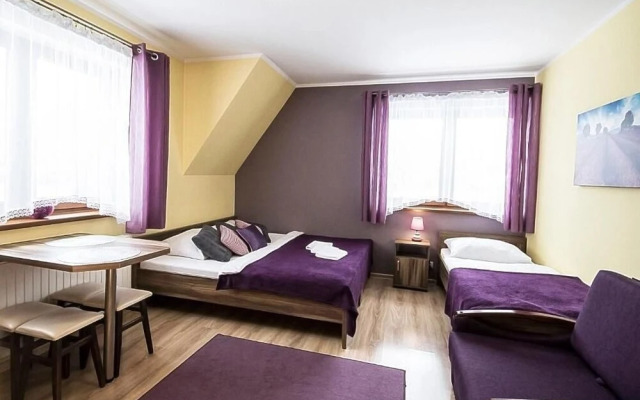 Sloneczny Dworek Guest House