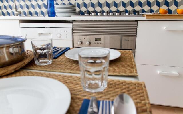 Tot un Mon-Beachfront House