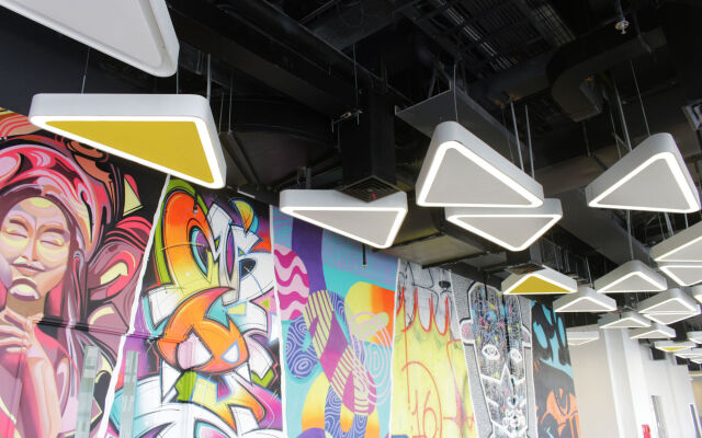 YELLO Hotel Harmoni Jakarta