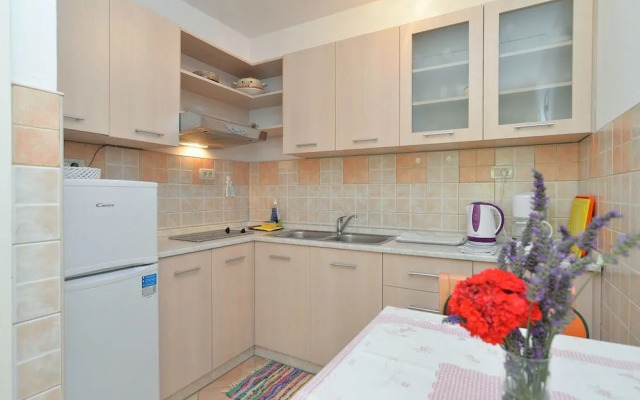 Apartment 1552 (No Front Desk,Contact The Property Five Days In Advance)