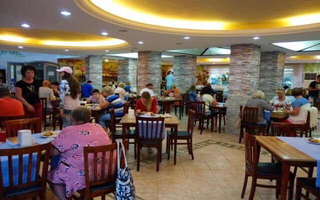 Rios Beach Hotel