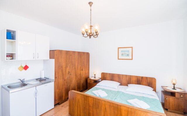 Apartment Zana