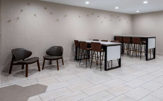 Ramada by Wyndham Modesto Yosemite Area