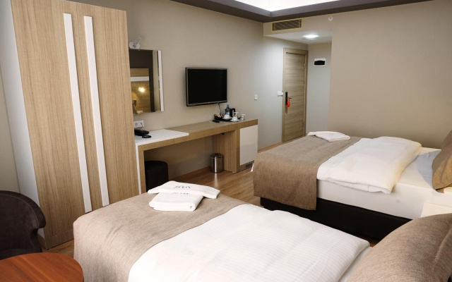 Arus Hotel