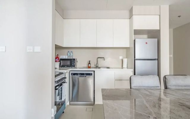 Fancy Apartment With Mesmerizing Canal Views