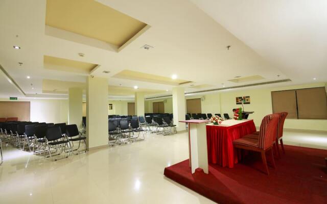 Malayoram Gateway