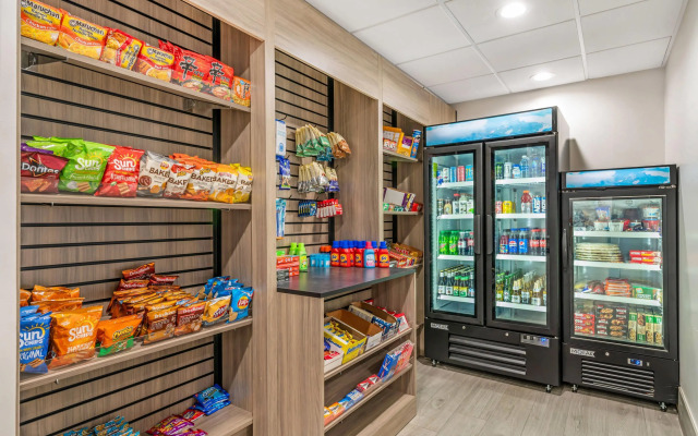 Comfort Inn & Suites Madison East Interstate I-90