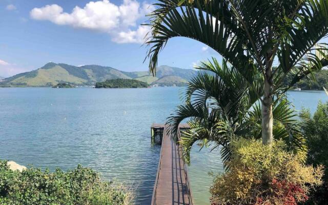 Apartamento pé na areia, vista cinematográfica!