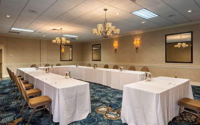 Holiday Inn Cleveland Strongsville Arpt