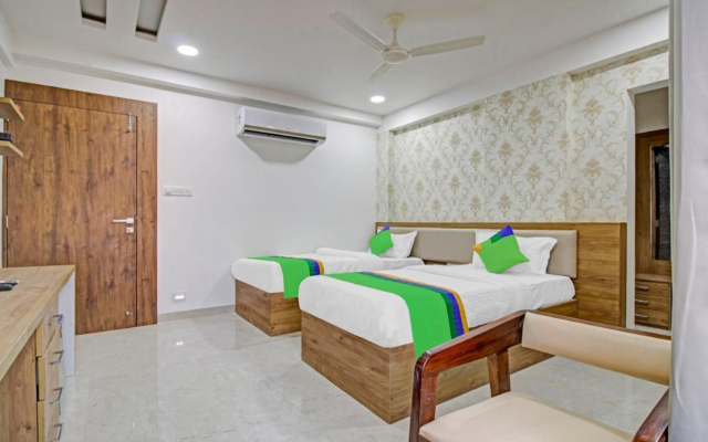Treebo Chandraprasth Residency