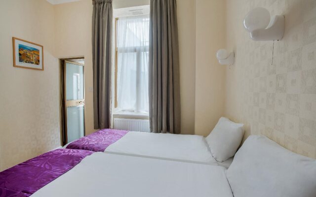 OYO London 24 Sussex