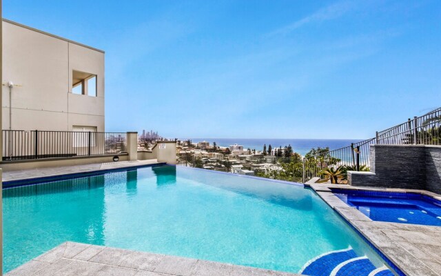 Stunning Ocean Views - Large 3 Bedroom