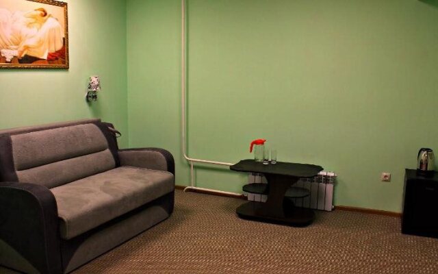 Guris Hotel - Hostel