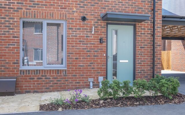 Modern 5 Bedroom 3 Bath Hse Aylesbury