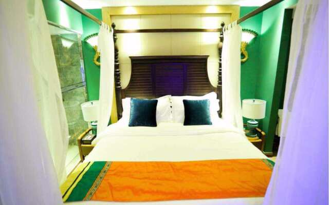 Tianelian Lovers Theme Hotel Sanya