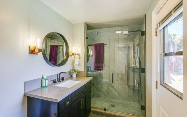 Family-friendly Fullerton Unit w/ Private Pool!