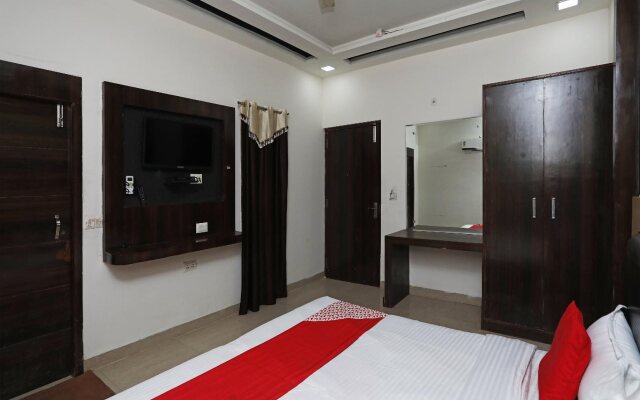 Hotel Vanaya Palace by OYO Rooms