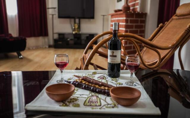 Sunny apartments. Tbilisi. 300 Aragveli