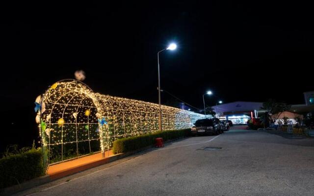 Jeongeup Geumgang Duseungsan Glamping