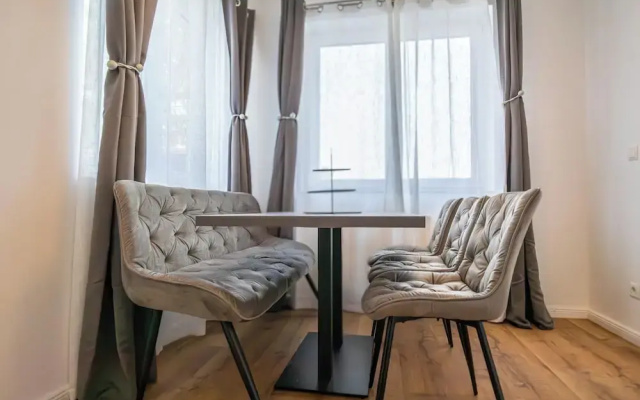 Ideal 2BR 1LR Apt for 6P Donaustadt