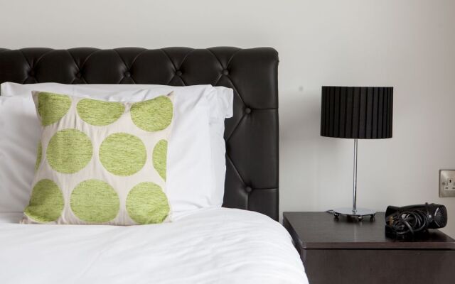 London Bridge Apartment