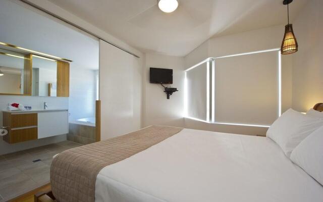 Maggies Beachfront Apt. 10