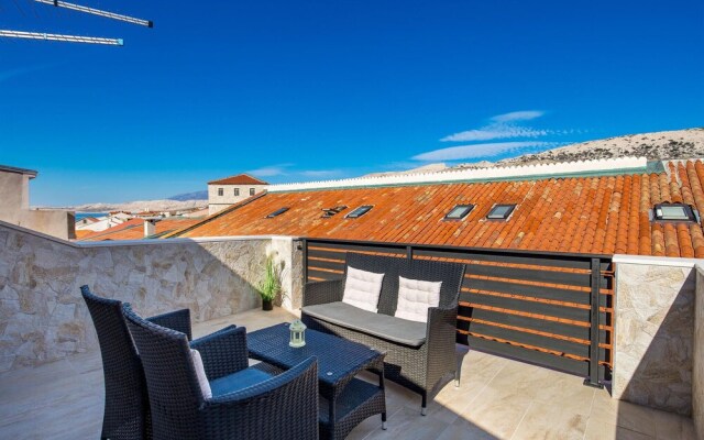 Nice Home in Pag With Wifi and 5 Bedrooms